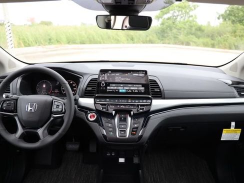New 2026 Honda Odyssey Touring image 35