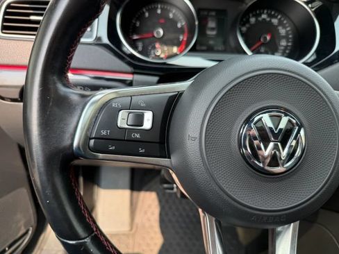 Used 2017 Volkswagen Jetta GLI FWD image 28