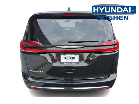 Used 2023 Chrysler Pacifica Touring FWD image 7