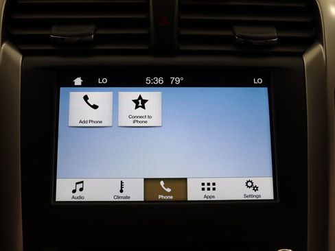 Used 2018 Ford Fusion SE w/ Fusion SE Technology Package FWD image 25