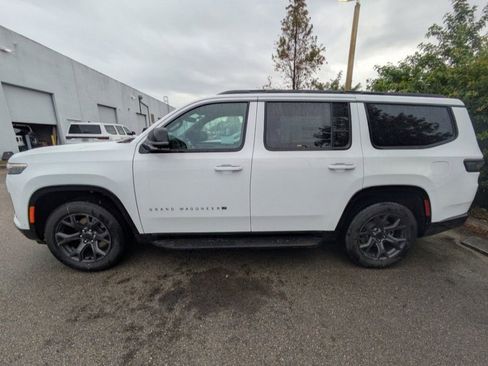 New 2026 Jeep Grand Wagoneer Limited AWD/4WD image 8