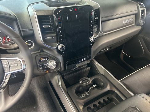 Used 2025 RAM 1500 Laramie w/ Sport Appearance Package AWD/4WD image 5