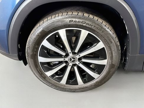 Used 2022 Mercedes-Benz GLB 250 4MATIC w/ Premium Package image 38