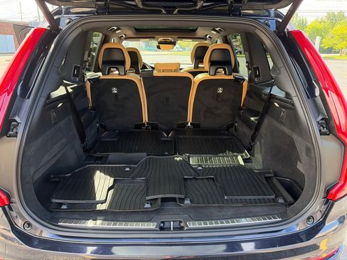 Used 2017 Volvo XC90 T6 Momentum w/ Momentum Plus Package AWD/4WD image 26