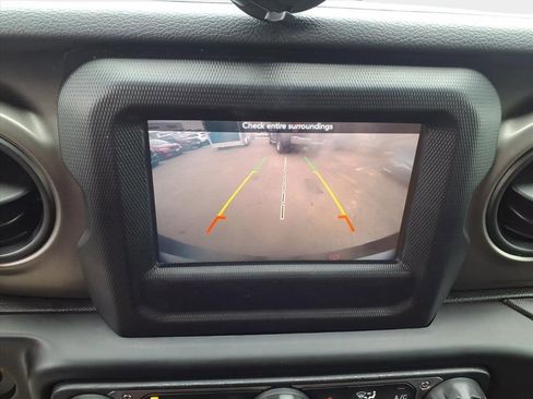 Used 2019 Jeep Wrangler Unlimited Sport S image 24