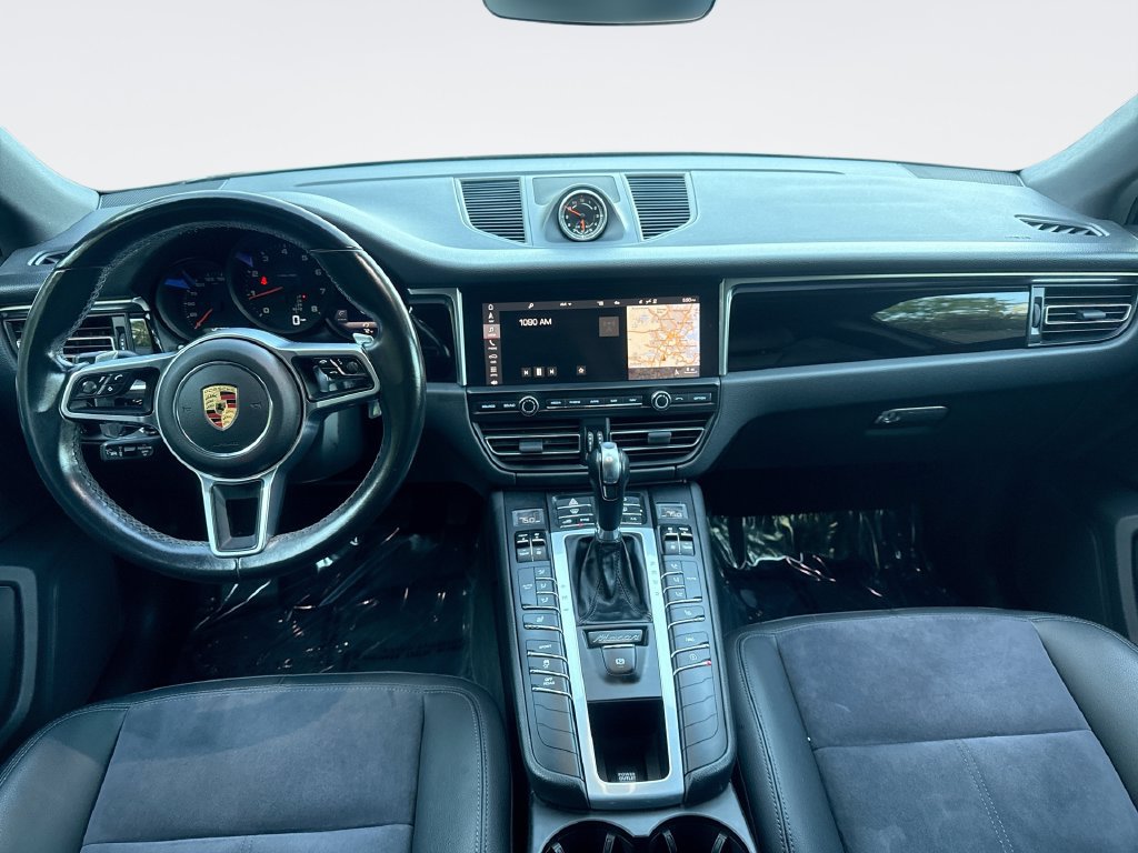 Used 2020 Porsche Macan AWD/4WD image 23