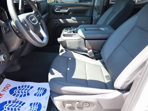 Used 2024 GMC Sierra 1500 Elevation image 11