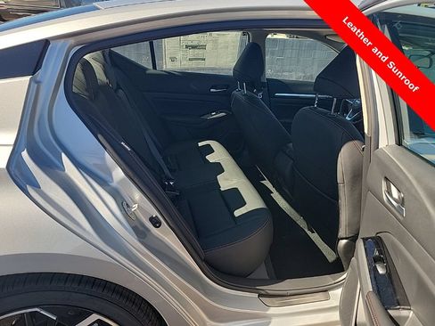 New 2025 Nissan Altima 2.5 SR w/ SR Premium Package FWD image 15