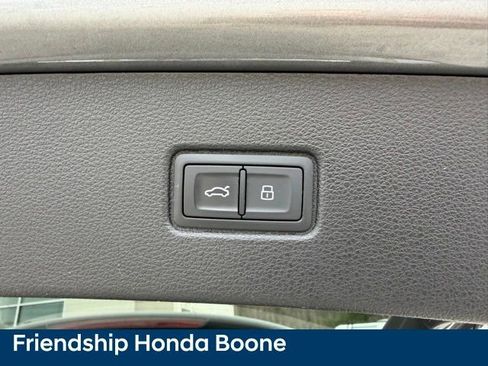 Used 2017 Audi Q7 3.0T Prestige AWD/4WD image 42