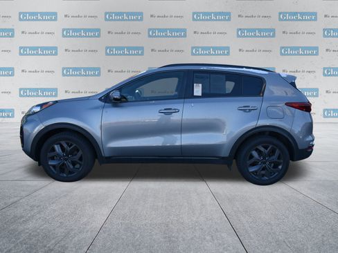 Used 2022 Kia Sportage Nightfall Edition image 9