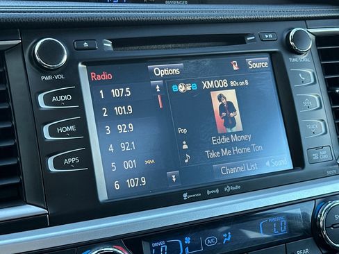 Certified 2017 Toyota Highlander SE image 19