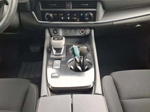 Used 2026 Nissan Rogue S FWD image 13