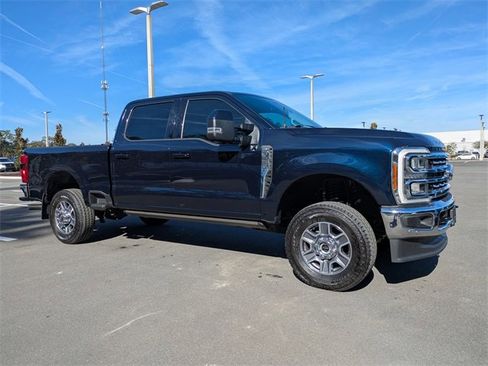 Used 2023 Ford F350 Lariat w/ Lariat Ultimate Package image 2
