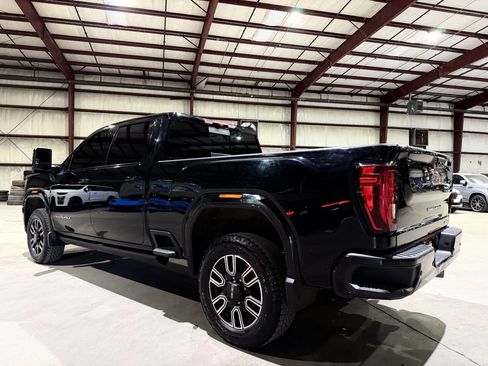 Used 2023 GMC Sierra 2500 AT4 w/ AT4 Preferred Package AWD/4WD image 7
