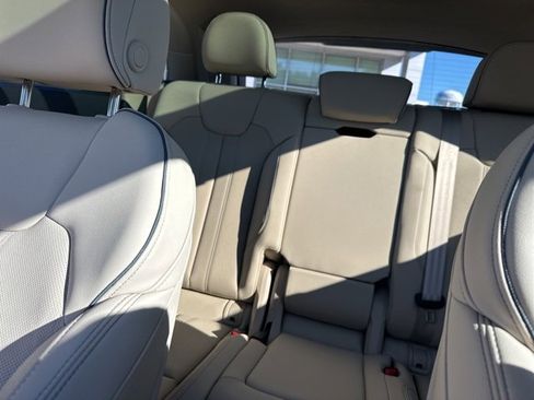 Used 2025 Audi Q5 2.0T Premium Plus w/ Premium Plus Package image 13