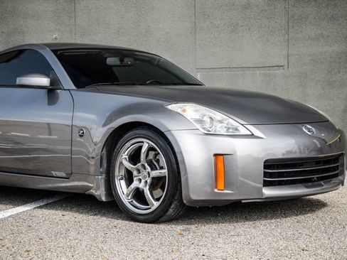 Used 2008 Nissan 350Z Enthusiast w/ Cargo Convenience Pkg image 50