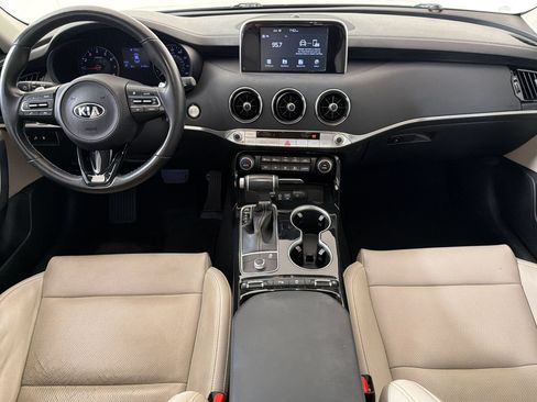 Used 2019 Kia Stinger RWD image 17