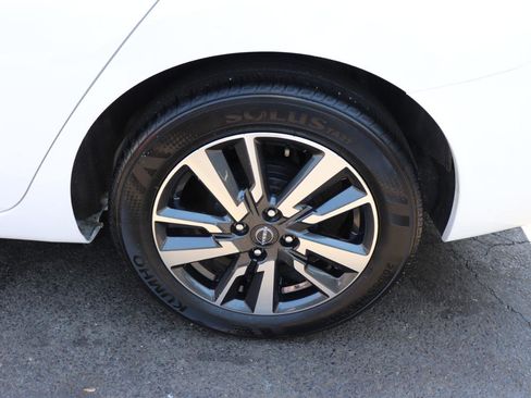 Used 2024 Nissan Versa SV FWD image 46
