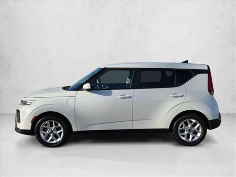 Used 2022 Kia Soul LX w/ Technology Package image 9