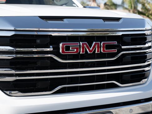 New 2026 GMC Sierra 1500 SLT w/ SLT Premium Plus Package image 20
