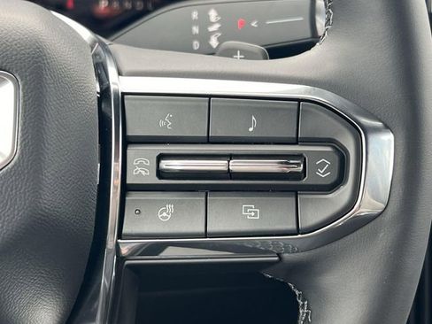 New 2025 GMC Acadia Elevation image 14