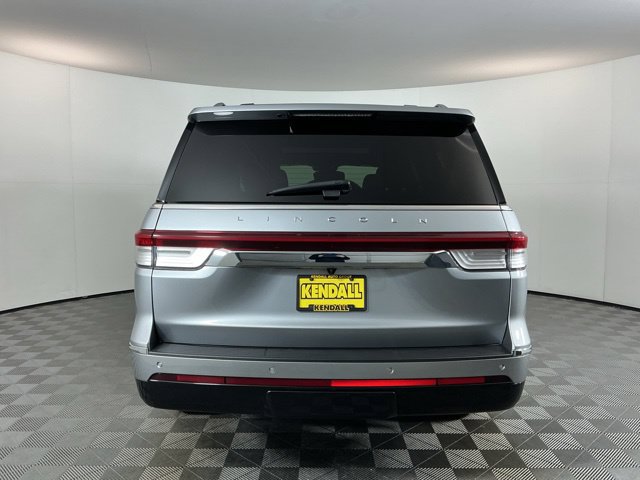 Used 2023 Lincoln Navigator L Reserve w/ Equipment Group 201A AWD/4WD image 5