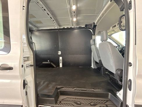 Used 2018 Ford Transit 150 130 Medium Roof RWD image 26