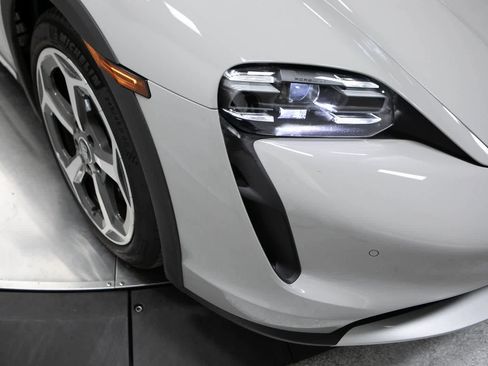 Certified 2024 Porsche Taycan 4 Cross Turismo image 12