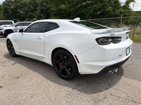 Used 2021 Chevrolet Camaro SS RWD image 4