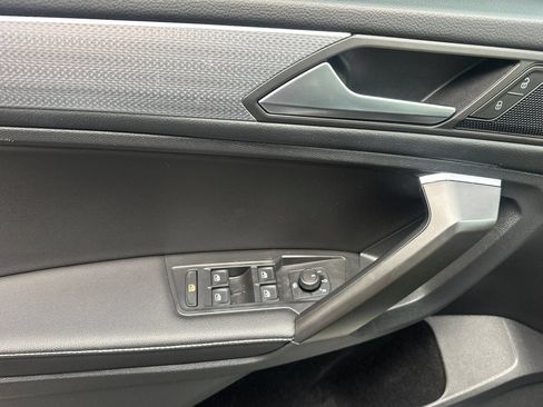 Used 2022 Volkswagen Tiguan S FWD image 12