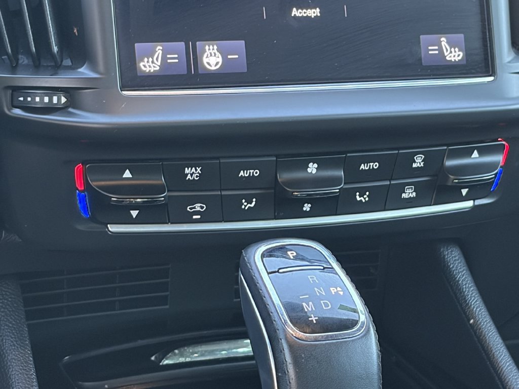 Used 2023 Maserati Levante GT AWD/4WD image 15