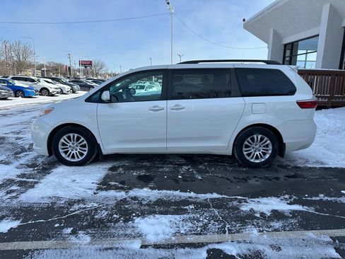 Used 2015 Toyota Sienna XLE Premium image 5