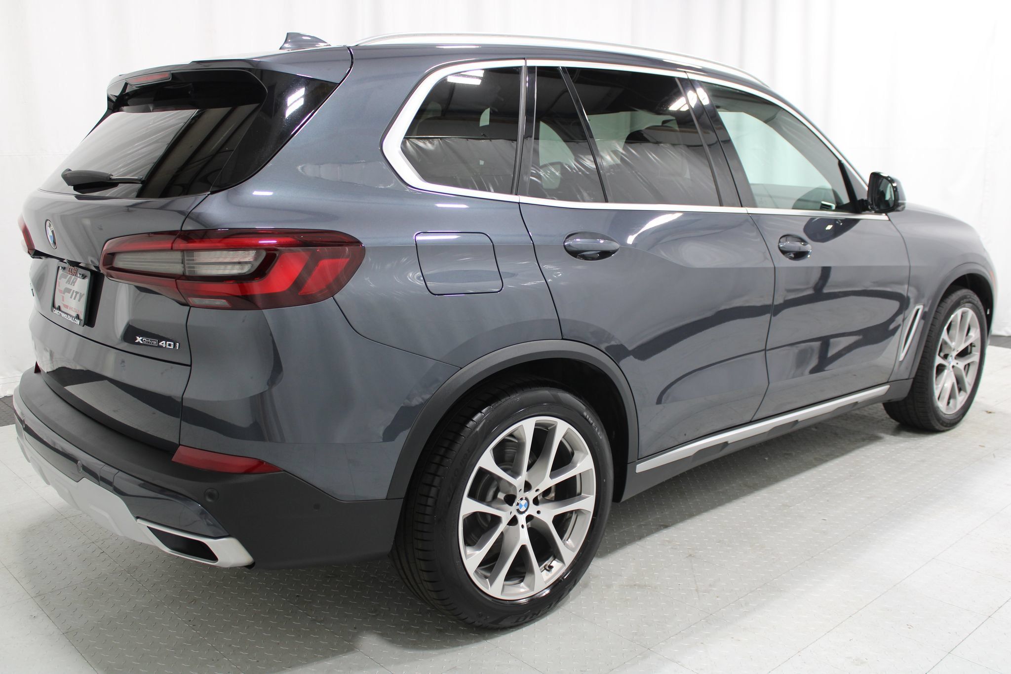 Used 2021 BMW X5 xDrive40i w/ Premium Package AWD/4WD image 5