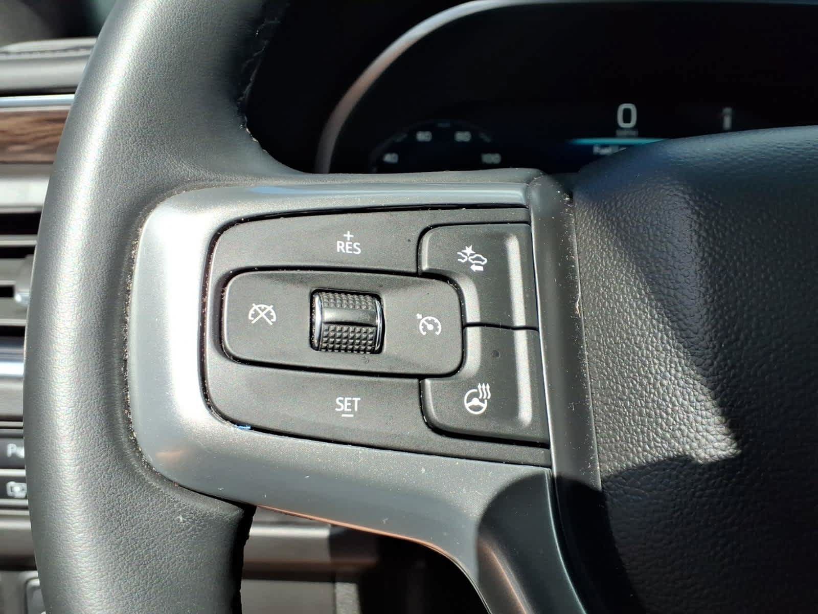 Used 2023 Chevrolet Tahoe LT w/ Luxury Package AWD/4WD image 15