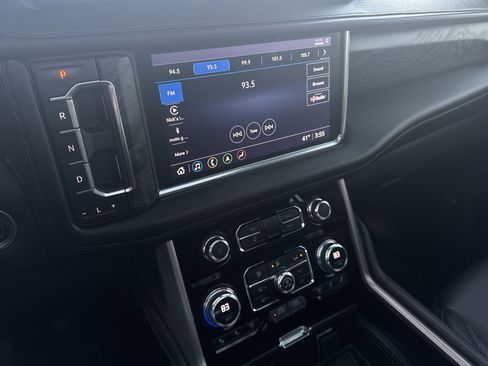 Used 2021 GMC Yukon Denali image 13