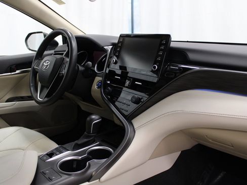 Used 2023 Toyota Camry XLE image 29