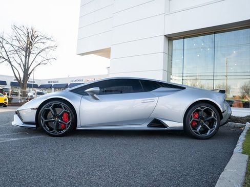 Used 2023 Lamborghini Huracan Tecnica image 7