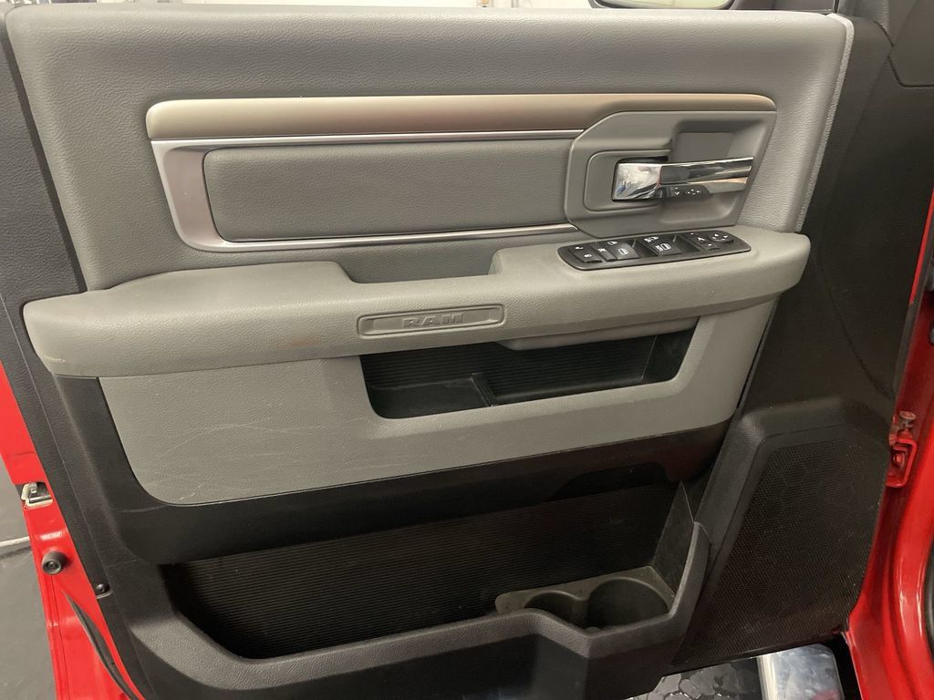 Used 2018 RAM 1500 Big Horn AWD/4WD image 14