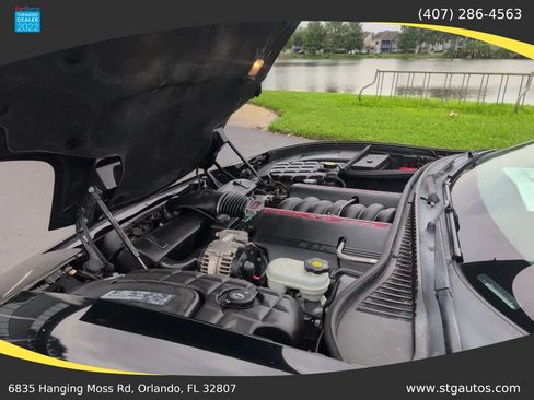 Used 2004 Chevrolet Corvette Coupe RWD image 30