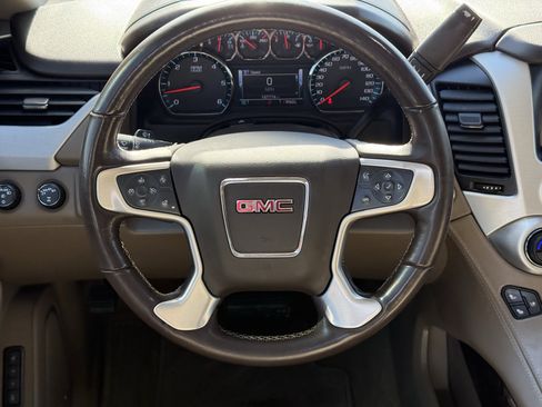 Used 2018 GMC Yukon SLT w/ HD Trailering Package image 15