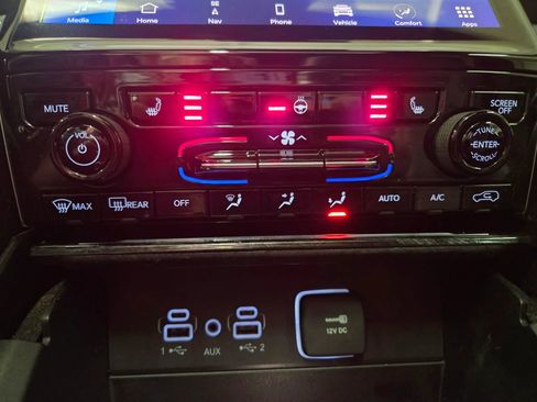 Used 2024 Jeep Grand Cherokee Limited 4xe image 26