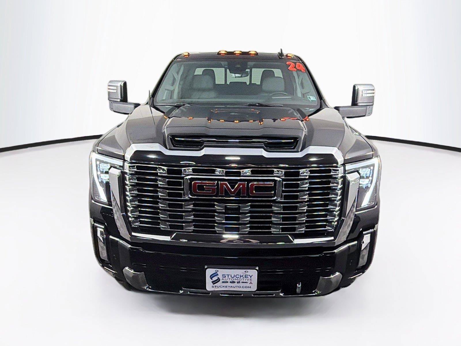 Used 2024 GMC Sierra 3500 Denali w/ Denali Reserve Package AWD/4WD image 13
