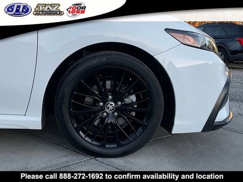 Used 2021 Toyota Camry SE w/ Convenience Package image 9