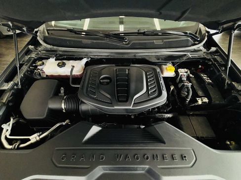 Used 2026 Jeep Grand Wagoneer L Limited w/ 8-Passenger Seating Package AWD/4WD image 26
