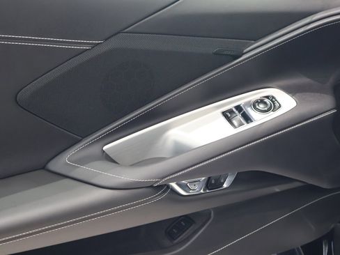 Used 2025 Chevrolet Corvette Z06 image 14