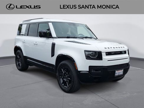 Used 2023 Land Rover Defender 110 X-Dynamic SE image 3