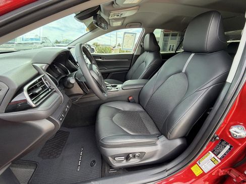 Used 2024 Toyota Camry XSE image 16
