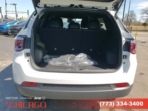 New 2025 Jeep Compass Latitude image 8