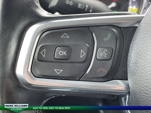 Used 2022 Jeep Wrangler Unlimited Sahara w/ Cold Weather Group image 19