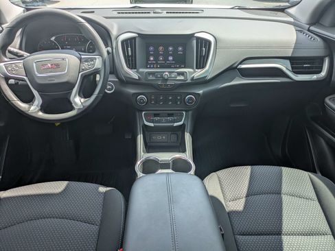 Used 2024 GMC Terrain SLE w/ Elevation Edition FWD image 15